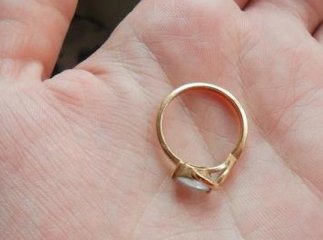 Хлопець вкрав від односельчанки золоту каблучку з дорогоцінним камінцем
