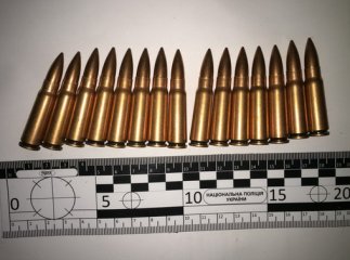 Чоловік продавав набої просто у під’їзді будинку