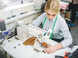 Робота в Мукачеві і районі: де можуть працевлаштуватись переселенці та місцеві
