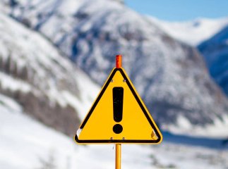 Закарпатців та туристів попередили про небезпеку в горах