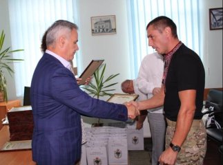 Вклоняємося за ваш подвиг —  у Тячеві привітали ветеранів АТО