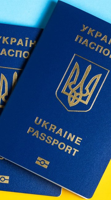 Українцям озвучили новину про закордонні паспорти