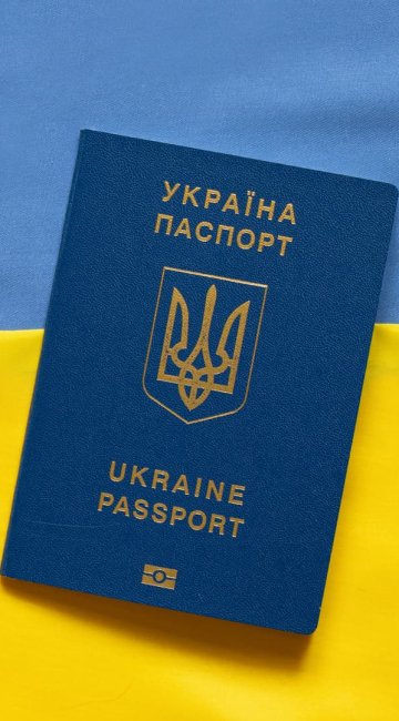 Для українців за кордоном із 1 січня 2024 року запроваджують зміни
