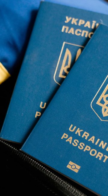 Українцям, які перебувають за кордоном, розповіли про раніше анонсовані зміни
