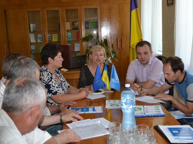 На Берегівщині планують встановити ліхтарі, які працюватимуть на сонячній енергії