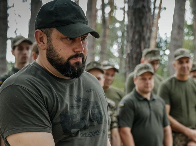 Підполковника із Закарпаття нагородили відзнакою «Хрест бойових заслуг» Підполковника із Закарпаття нагородили відзнакою «Хрест бойових заслуг»