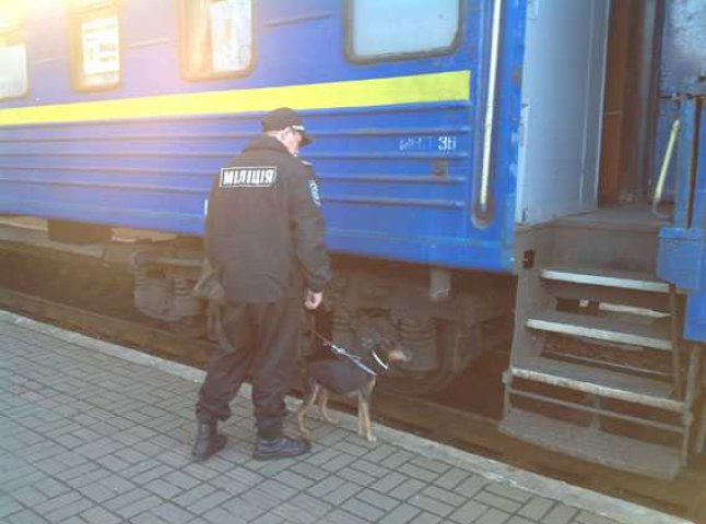 Рахівчанин у нетверезому стані погрожував підірвати поїзд "Львів-Рахів"