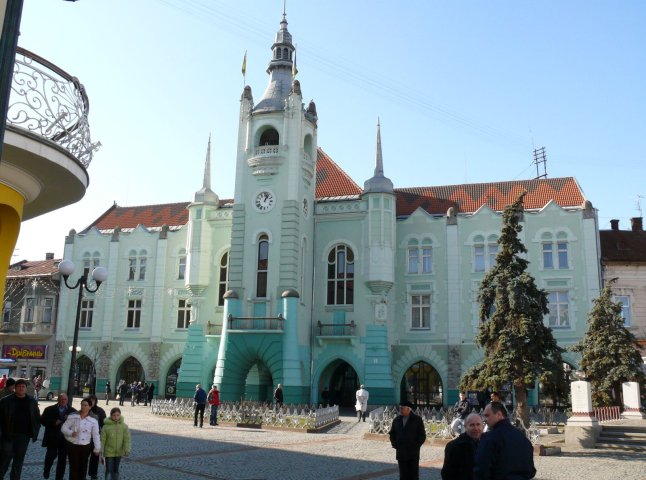 У місті над Латорицею відбулось перше засідання новообраного складу Мукачівської міської ради