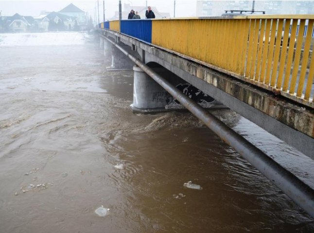 Вода у Латориці в межах Мукачева піднялась на понад метр