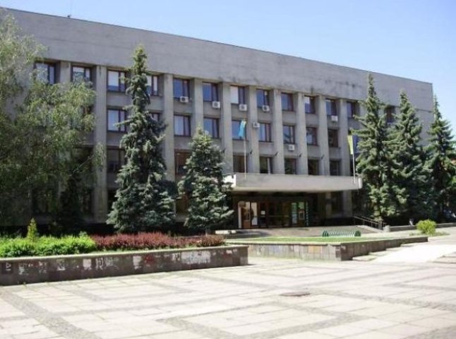 Стали відомими імена трьох офіційно зареєстрованих кандидатів у мери Ужгорода