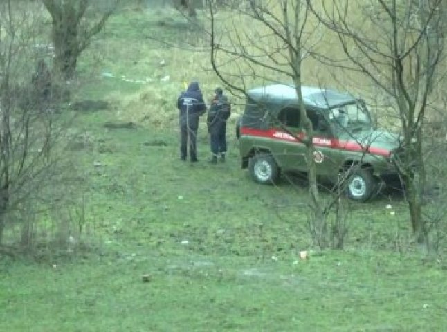 Рахівська поліція охороняє урочище "Рударня" через небезпечну знахідку