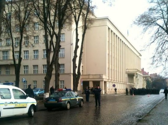 В Ужгороді готуються до урочистої церемонії присяги нової поліції Закарпаття