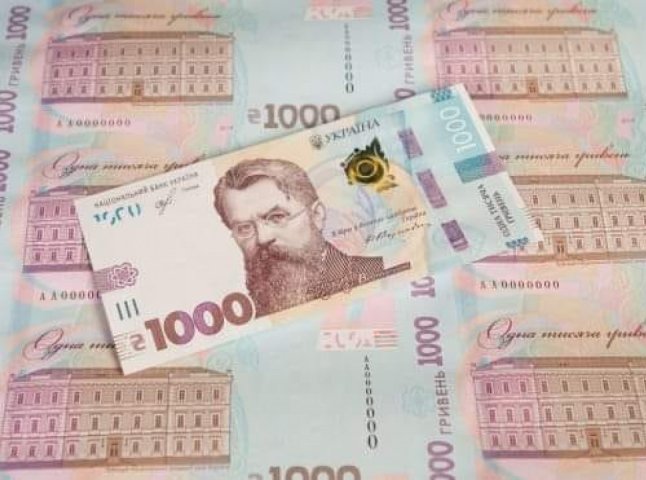 Військові будуть мати зарплату в розмірі 100 тисяч гривень у місяць, – Зеленський