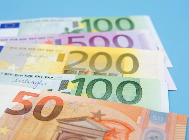 З такими банкнотами є нюанс: які євро радять не купувати та що робити, якщо вже їх маєте