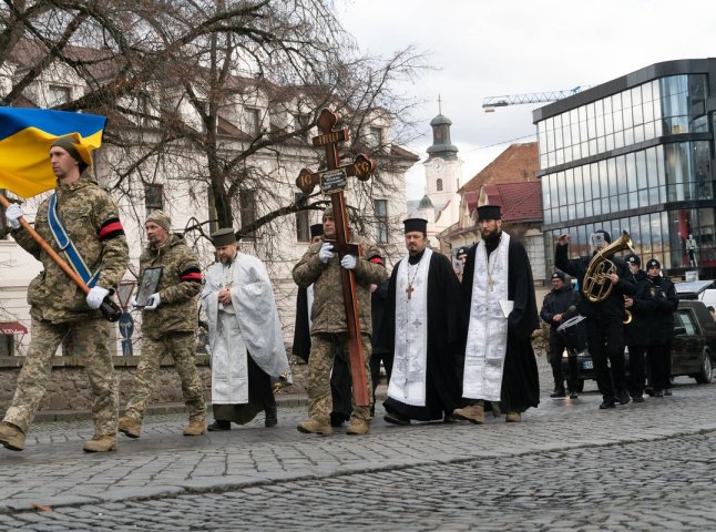 Ужгород попрощався з молодим Героєм