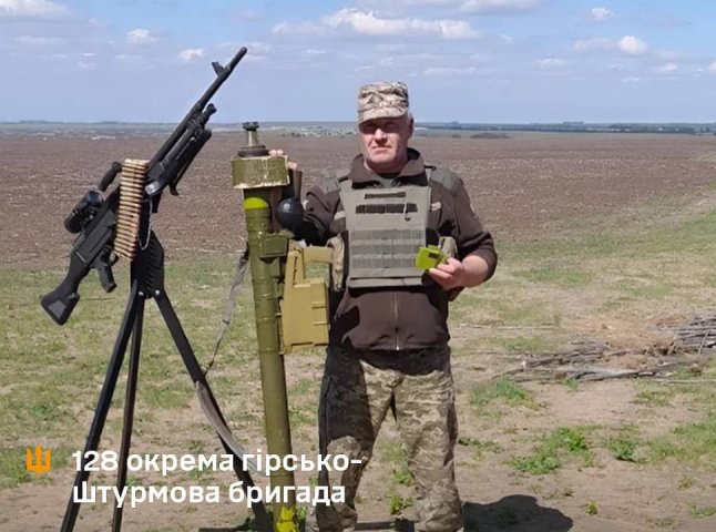 Воїн 128 бригади пригадав службу в Афганістані та як тепер захищає Україну від ворога Воїн 128 бригади пригадав службу в Афганістані та як тепер захищає Україну від ворога