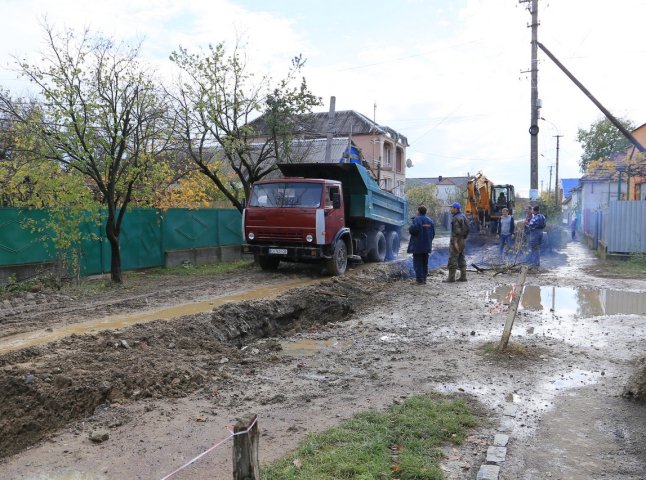 У Мукачеві зводять каналізаційну мережу на 16 вулицях