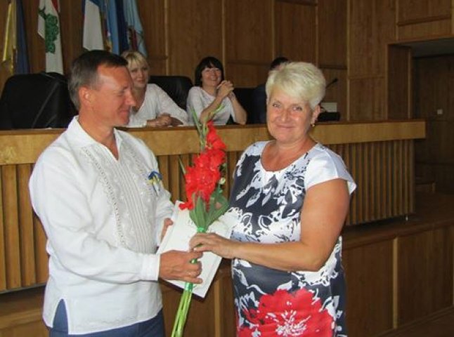 У День Прапора в Ужгороді відзначили кращих працівників міської ради
