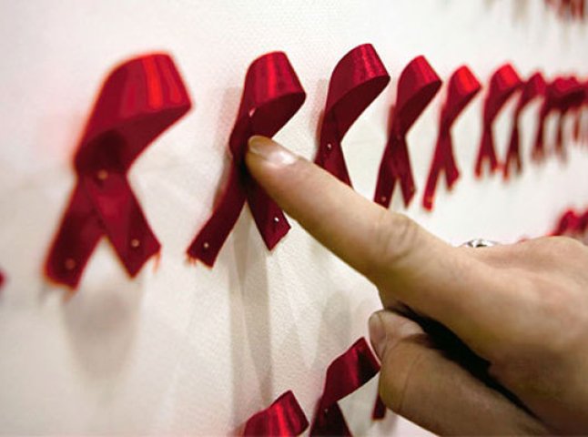 Серед всіх областей України у Закарпатті найнижчий показник поширення ВІЛ-інфекції та СНІДу