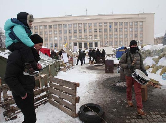 Завтра мітингувальники мають намір заблокувати Закарпатську ОДА і не пустити на роботу чиновників