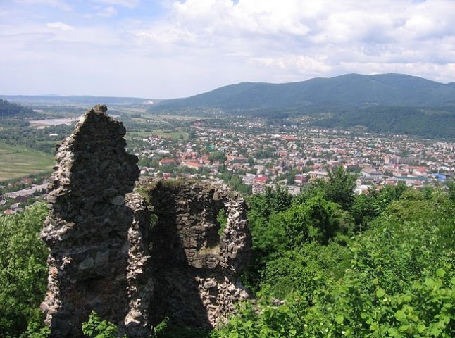 У зв’язку з напруженою політичною ситуацією в країні святкування Дня Хуста відтерміновано 