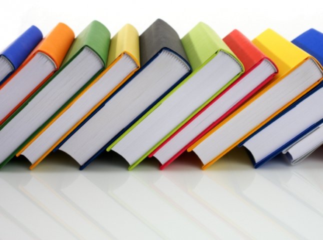 Мукачівській міській бібліотеці виділили 40 тисяч гривень на придбання книг та періодичних видань