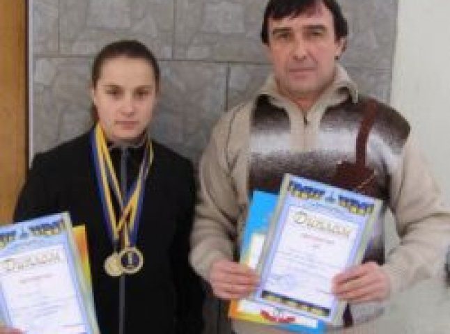 Студентка УжНУ здобула срібло молодіжних ігор України з пауерліфтингу