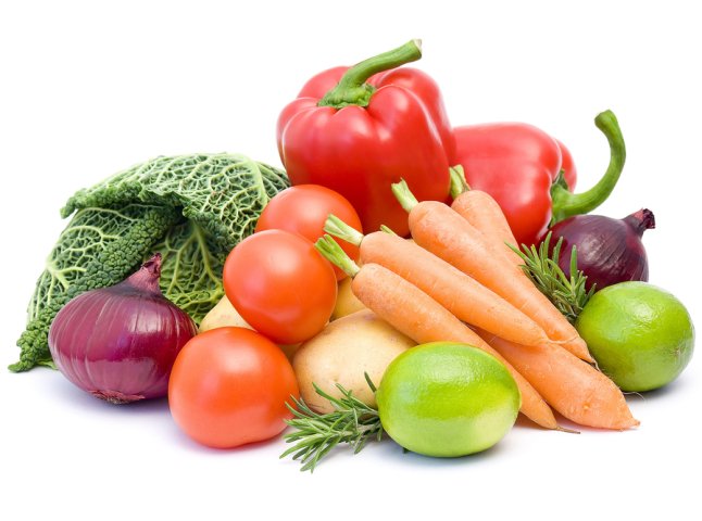 Ужгородські санепідеміологи дослідили якість ранніх овочів (ВІДЕО)