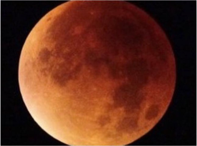 Найдовше місячне затемнення XXI століття: закарпатці зафіксували "Кривавий місяць"