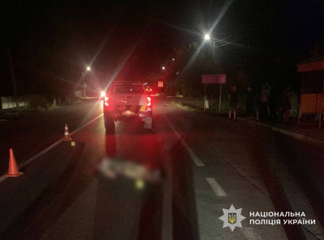 У Ракошині чоловік міг лягти на трасу і його переїхав автомобіль, — поліція У Ракошині чоловік міг лягти на трасу і його переїхав автомобіль, — поліція