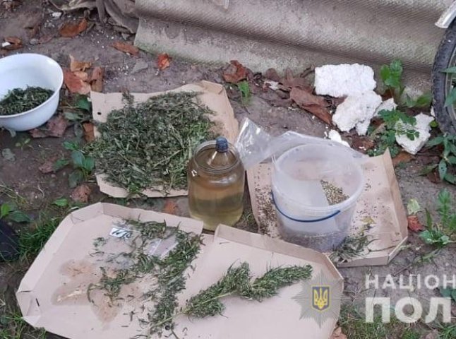 Під час обшуку в жительки Сваляви виявили 100 грам марихуани
