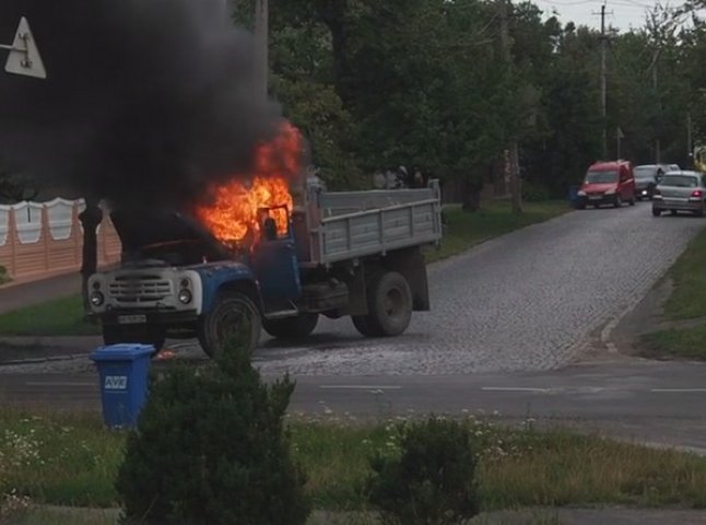 У Мукачеві поблизу популярного ресторану сталась пожежа