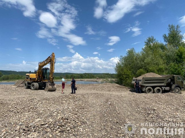 Судитимуть осіб, які налагодили незаконний видобуток корисних копалин на Берегівщині