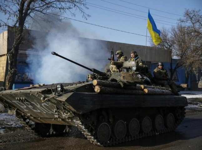 За останню ніч зафіксовано 10 обстрілів українських позицій