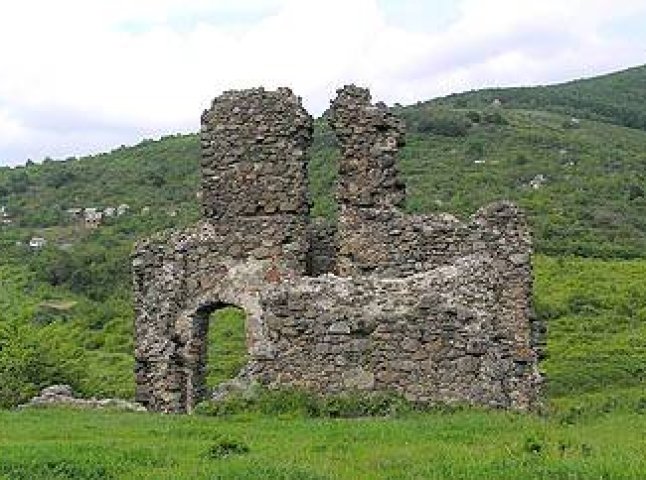 На Виноградівщині археологи розкопали унікальні знахідки часів Середньовіччя (ВІДЕО)