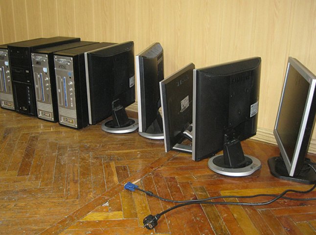 37-річний закарпатець вкрав комп’ютерну техніку з приміщення в Івано-Франківську