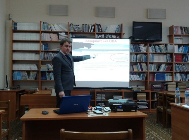 В Ужгороді відбулись перші лекції "Відкритого університету Майдану"