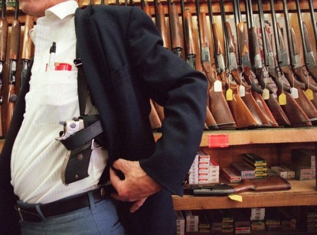 Легальну зброю у області має трохи більше одного відсотка закарпатців