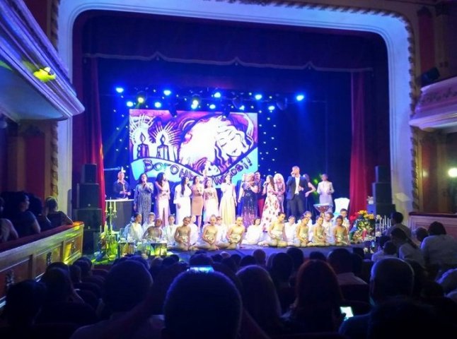 У Мукачеві на благодійному концерті зібрали понад 50 тисяч