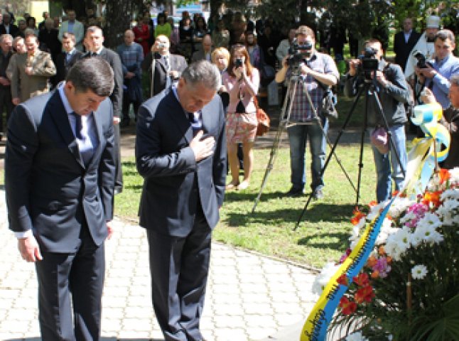 Громадськість краю вшановує загиблих чорнобильців