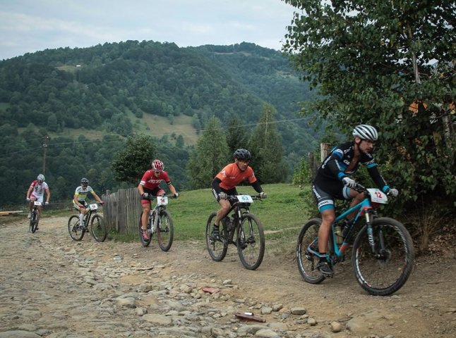 На Рахівщині відбулись велозмагання "Стежками опришків"