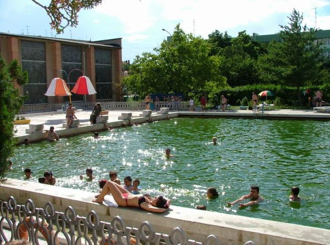 Міська рада Берегова та жителі міста хочуть повернути у свою власність термальний басейн