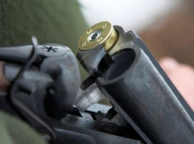 Правоохоронці знайшли у автомобілі жителя Рахівщини мисливську рушницю без відповідних документів