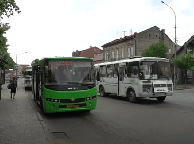 Нові ціни на проїзд у громадському транспорті: в Мукачівській міськраді розповіли подробиці