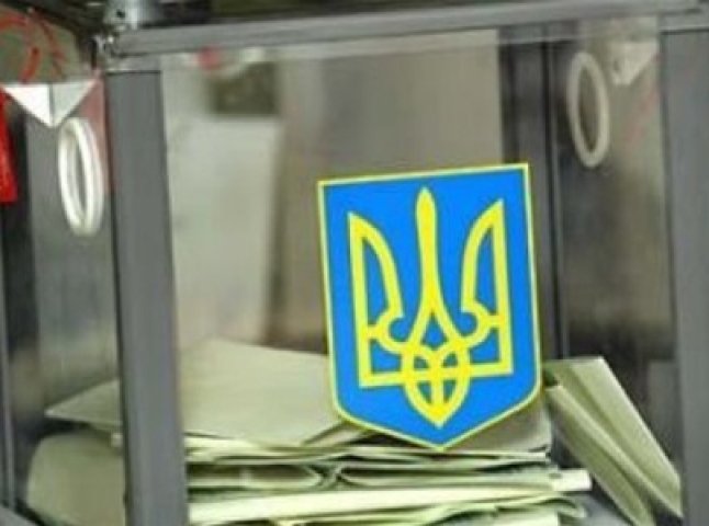 В Ужгороді зірвалось засідання виборчої комісії