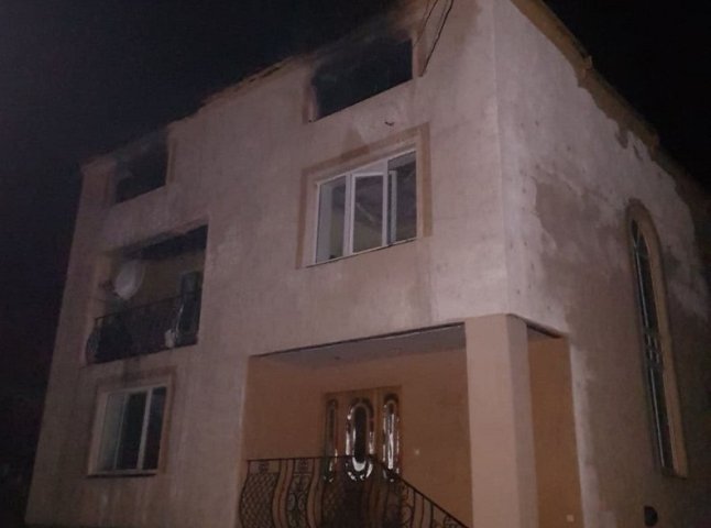Пожежа у селі Кушниця: загорівся будинок, в якому спали жінка з дітьми