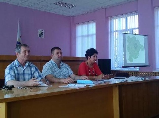 Сільські голови Виноградівщини не хотіли слухати про об’єднання громад