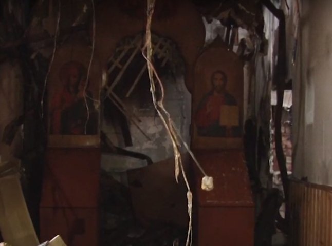 Під час пожежі, внаслідок якої загинув монах, іконостас і Євангеліє вціліли