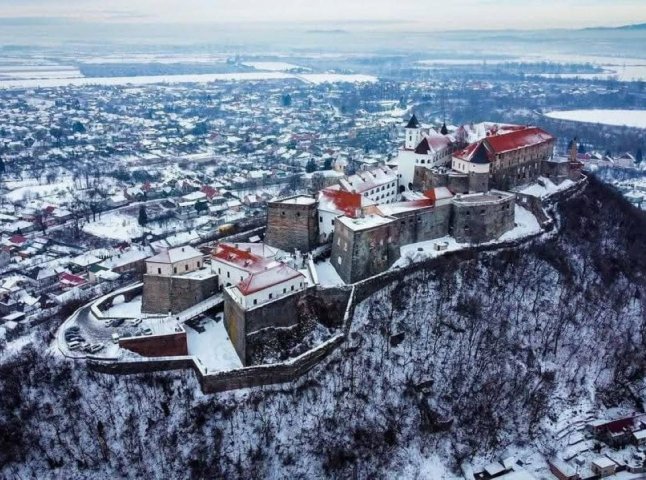 Замок Паланок і ще чотири об’єкти на Закарпатті потрапили в спецреєстр