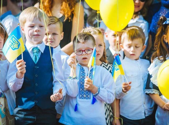 Оприлюднено графік проведення останнього дзвоника у школах Ужгорода